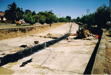 Photograph - CASTLEMAINE GAS COMPANY COLLECTION: PHOTO BENDIGO CREEK