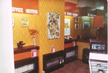 Photograph - CASTLEMAINE GAS COMPANY COLLECTION: PHOTO SHOWROOM