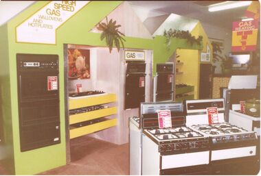 Photograph - CASTLEMAINE GAS COMPANY COLLECTION: PHOTO SHOWROOM