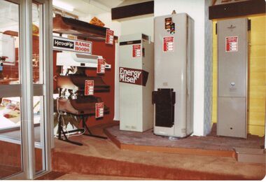 Photograph - CASTLEMAINE GAS COMPANY COLLECTION: PHOTO SHOWROOM