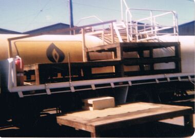 Photograph - CASTLEMAINE GAS COMPANY COLLECTION: PHOTO TRUCK