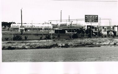 Photograph - CASTLEMAINE GAS COMPANY COLLECTION: PHOTO GOLDEN SQUARE DEPOT