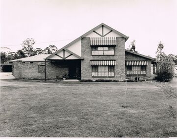 Photograph - CASTLEMAINE GAS COMPANY COLLECTION: PHOTO HOUSE
