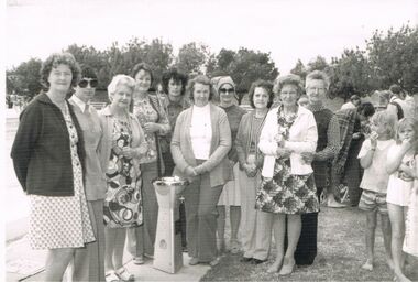 Photograph - BERT GRAHAM COLLECTION: GROUP PHOTO