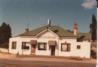 Photograph - BENDIGO HOTEL COLLECTION:  BOUNDARY HOTEL