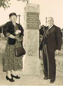 Photograph - BERT GRAHAM COLLECTION: MR AND MRS TULLY AT EASTERN PARK GATES, May 1957