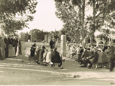 Photograph - BERT GRAHAM COLLECTION: GROUP PHOTO, May 1957