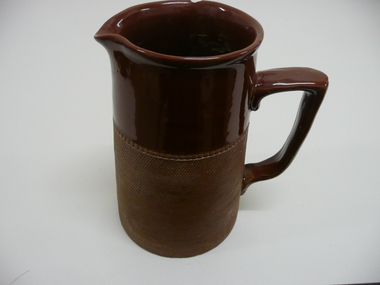 Container - BENDIGO POTTERY JUG