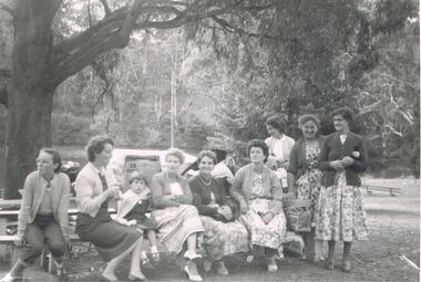 Photograph - BERT GRAHAM COLLECTION: GROUP PHOTO, 1953-54