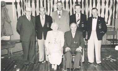 Photograph - BERT GRAHAM COLLECTION: GROUP PHOTO