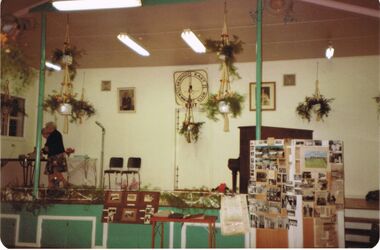 Newspaper - BERT GRAHAM COLLECTION: BENDIGO EAST ASSOCIATION HALL, 5/9/1981