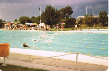 Photograph - BERT GRAHAM COLLECTION: BENDIGO EAST SWIMMING POOL, 1981