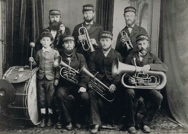 Photograph - PETER ELLIS COLLECTION: HENSCHKE BAND