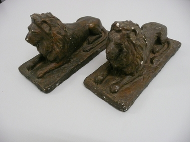 Decorative object - PLASTER LIONS