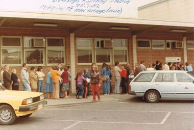 Photograph - JORDAN COLLECTION: BENDIGO RAILWAY STATION, 25th July 1982