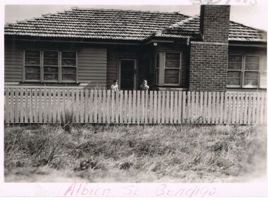 Photograph - JORDAN COLLECTION: HOUSE IN ALBION STREET BENDIGO