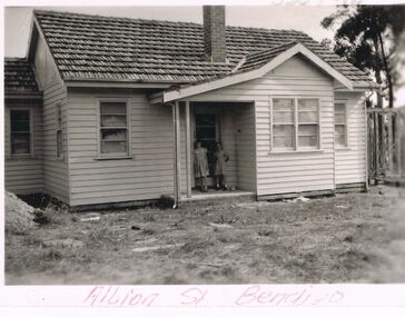 Photograph - JORDAN COLLECTION: HOUSE IN ALBION STREET BENDIGO