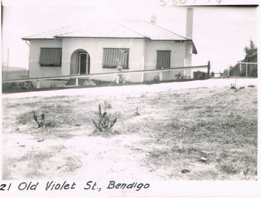 Photograph - JORDAN COLLECTION: HOUSE AT 21 OLD VIOLET STREET BENDIGO