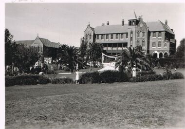 Photograph - JORDAN COLLECTION: PHOTO OF ST AIDENS ORPHANAGE, BENDIGO