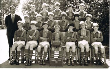 Photograph - LAUREL STREET PRIMARY SCHOOL COLLECTION:  FOOTBALL TEAM 1971
