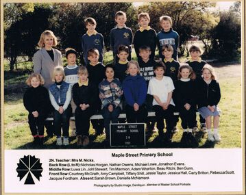 Photograph - MAPLE STREET PRIMARY SCHOOL COLLECTION:  STAFF AND GRADE PHOTOS 1995