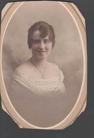 Photograph - PHOTOGRAPH OF LADY