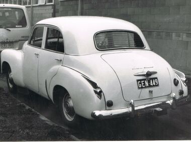 Photograph - PETER ELLIS COLLECTION: HOLDEN CAR