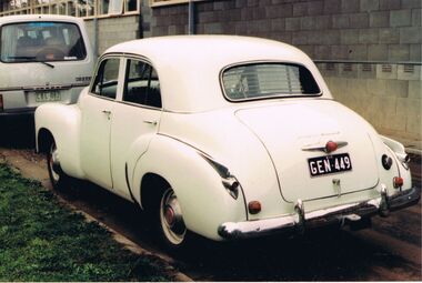 Photograph - PETER ELLIS COLLECTION: HOLDEN CAR