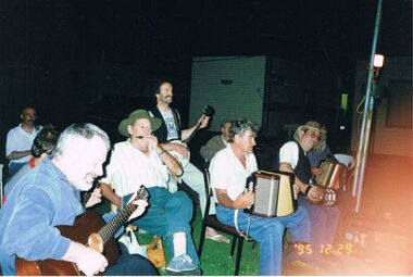 Photograph - PETER ELLIS COLLECTION: PEOPLE PLAYING MUSIC, 29th December, 1995