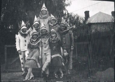 Photograph - PETER ELLIS COLLECTION: GROUP PHOTO