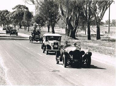 Photograph - PETER ELLIS COLLECTION: VINTAGE CARS