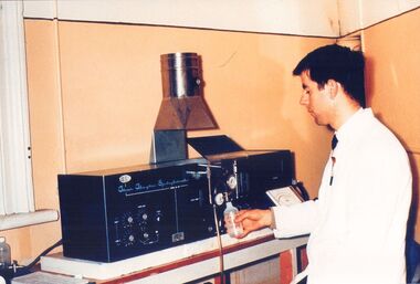 Photograph - PETER ELLIS COLLECTION: ANALYTICAL CHEMISTRY LAB