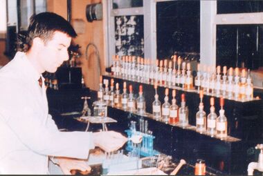 Photograph - PETER ELLIS COLLECTION: ANALYTICAL CHEMISTRY LAB
