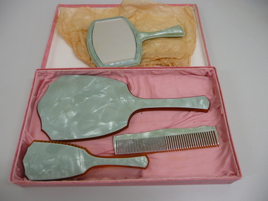Accessory - FAVALORO COLLECTION: DRESSING TABLE SET