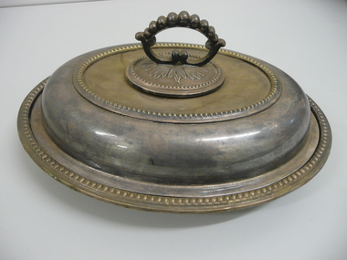 Domestic Object - FAVALORO COLLECTION: SILVER PLATE ENTRÉE DISH