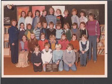 Photograph - GOLDEN SQUARE P.S. LAUREL ST. 1189 COLLECTION:  GRADE 6, 1978