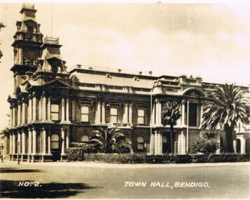 Photograph - LESLIE JOHN BAGUST COLLECTION:  BENDIGO TOWN HALL, 1940
