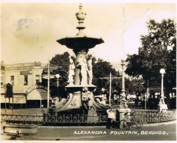 Photograph - LESLIE JOHN BAGUST COLLECTION: ALEXANDRA FOUNTAIN, 1940