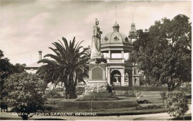 Photograph - LESLIE JOHN BAGUST COLLECTION: VALENTINE BENDIGO POSTCARDS, 1940