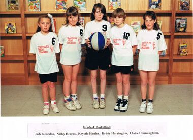 Photograph - GOLDEN SQUARE LAUREL STREET P.S. COLLECTION: PHOTOGRAPH - GRADE 4 BASKETBALL 1993