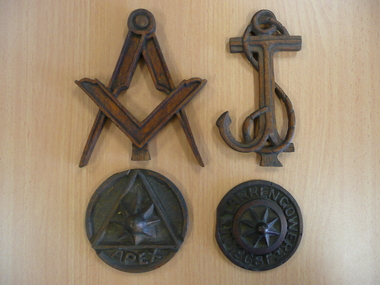 Accessory - CARVED WOODEN ITEMS