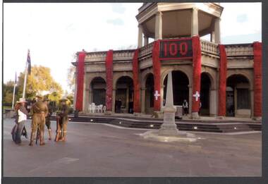 Photograph - ELAINE SWANSON COLLECTION: ANZAC  DAWN SERVICE 2015 RSL BENDIGO