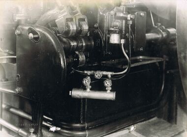 Photograph - BILL ASHMAN COLLECTION: DIESEL ENGINE WITH A SCALEBUOY FITTED