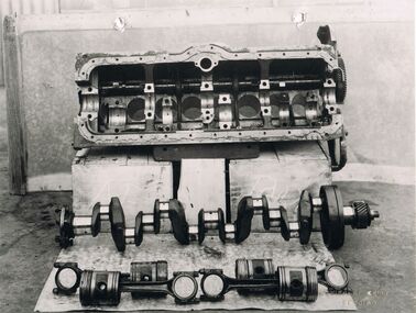 Photograph - BILL ASHMAN COLLECTION: STUDEBAKER PRESIDENT 8 ENGINE