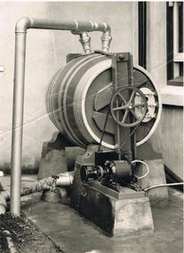 Photograph - BILL ASHMAN COLLECTION: BARREL SHAPED SCALEBUOY