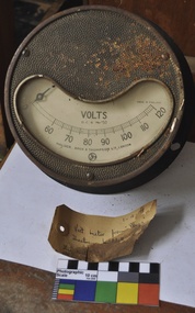Functional object - VOLT METER  FROM PLAZA THEATRE MANUFACTURED BY NALDER BROS