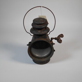 Vehicle - DIETZ DRIVING LAMP. KERO BURNER MISSING