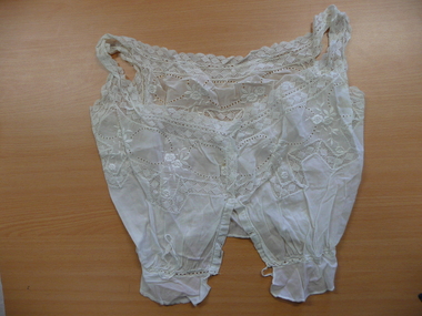 Clothing - MACKAY COLLECTION: WHITE COTTON & LACE CAMISOLE