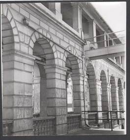 Photograph - BENDIGO HOSPITAL