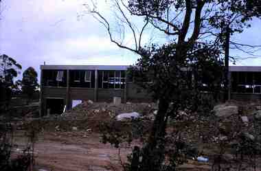 Slide - RALPH BIRRELL COLLECTION: BENDIGO INSTITUTE OF TECNOLOGY